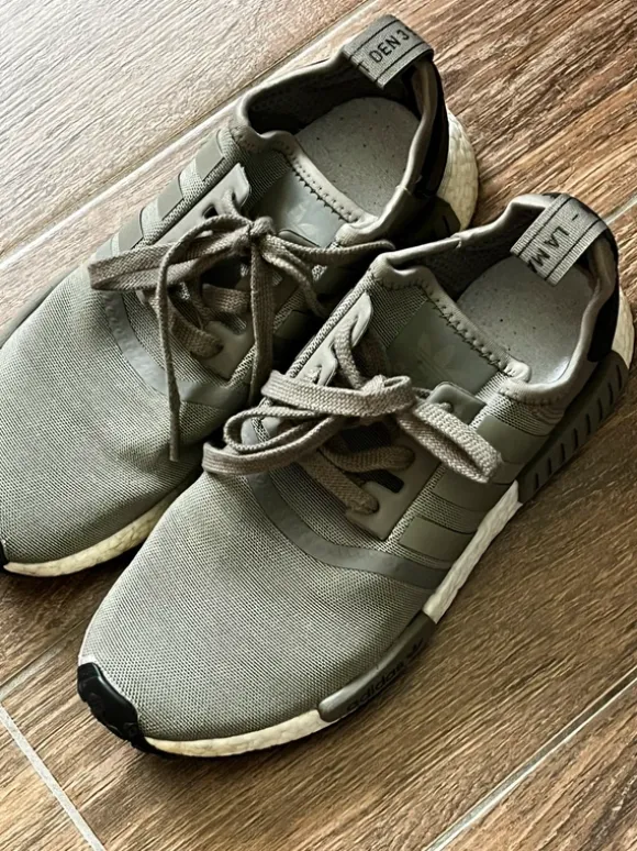Adidas Sportschuh khaki/grün Gr. 40 2/3