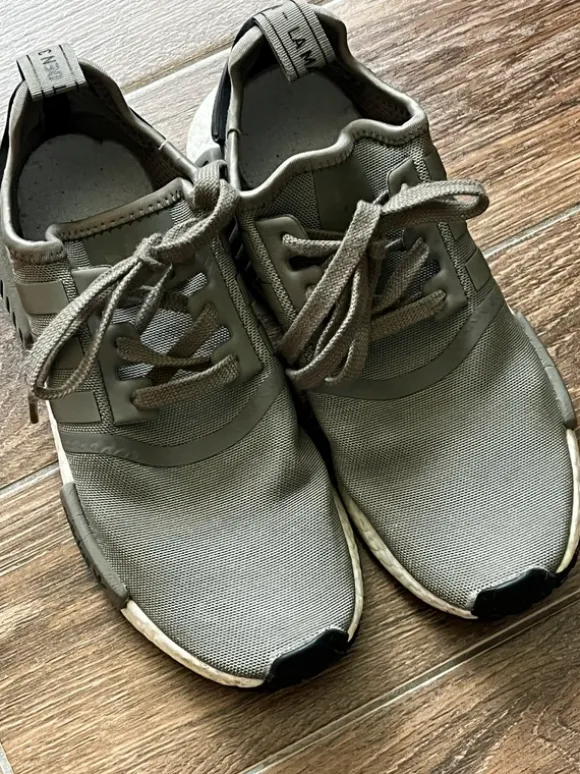 Adidas Sportschuh khaki/grün Gr. 40 2/3