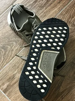 Adidas Sportschuh khaki/grün Gr. 40 2/3