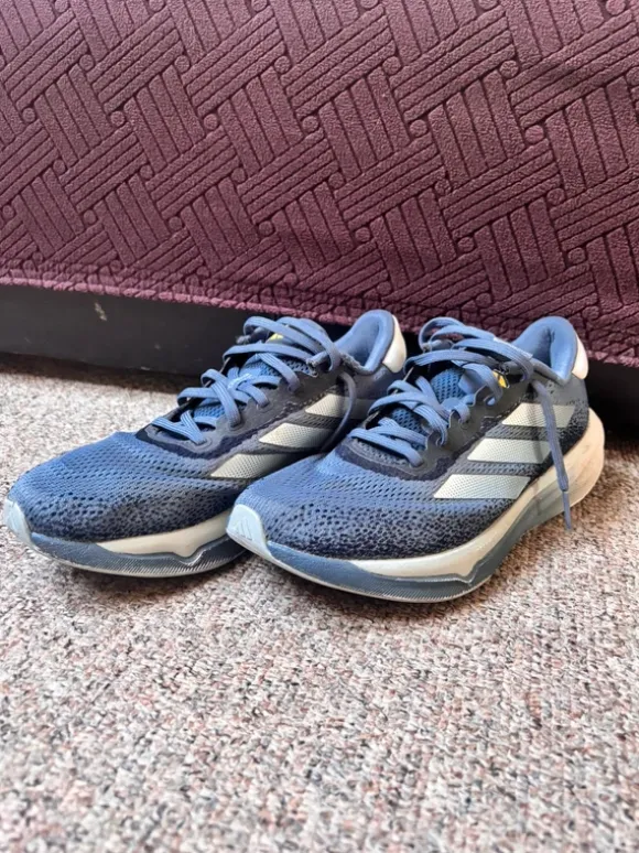 Adidas Supernova Stride Laufschuhe