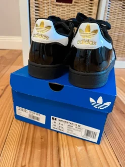 Adidas Superstar 2 Sneaker, Gr. 40, schwarz Lack/Leder, neu in OVP