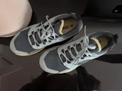 Adidas Terrex Gore Tex Wanderschuh Sneaker Traxion