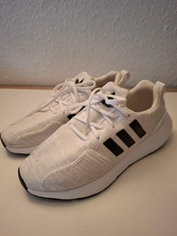 Adidas Turnschuhe