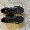 Adidas Turnschule *33*
