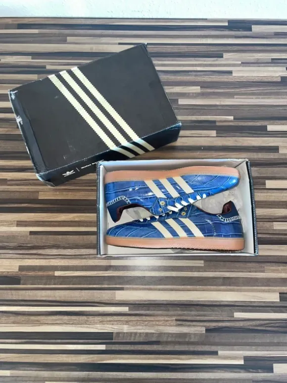 adidas x Wales Bonner Samba – Dunkelblau