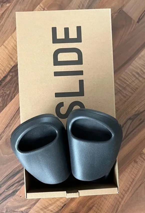 Adidas YZY Slide-neu