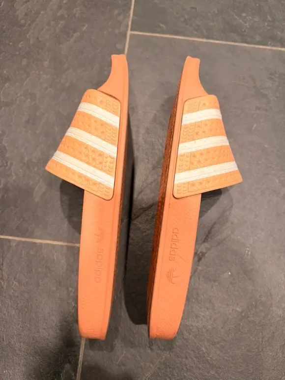 Adilette in salmon pink 46