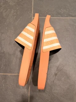 Adilette in salmon pink 46