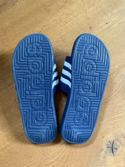 Adiletten mit Noppen/ Adissage/ Größe 46