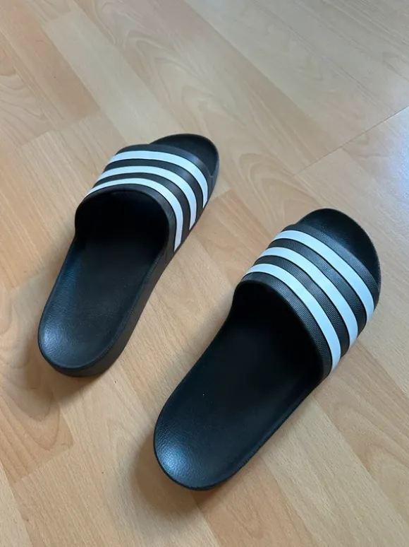 Adiletten (Neu, ohne Etikett)