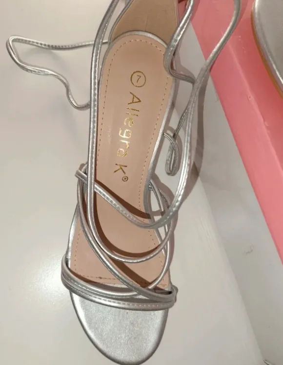 Allegra K Absatzschuhe Gr. 7 – elegant & zeitlos