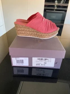 Andrea Conti Damen Pantoletten Gr. 38 – himbeere – NEU mit Etikett