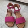 Antistress-Sandalen der Marke Baden.
