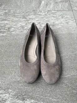 Ara Ballerinas 6 1/2