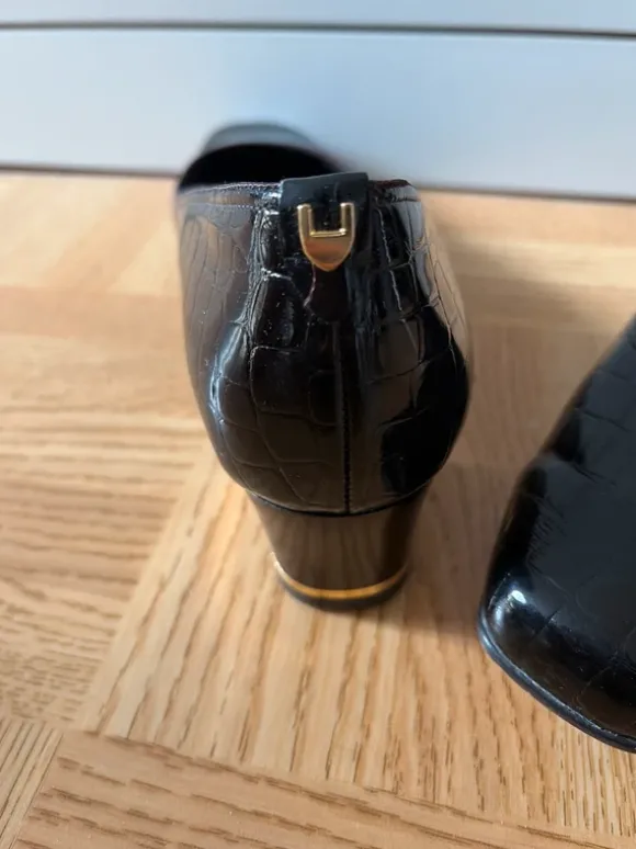 Ara Damen Pumps Gr. 37,5 Schwarz Kroko-Optik