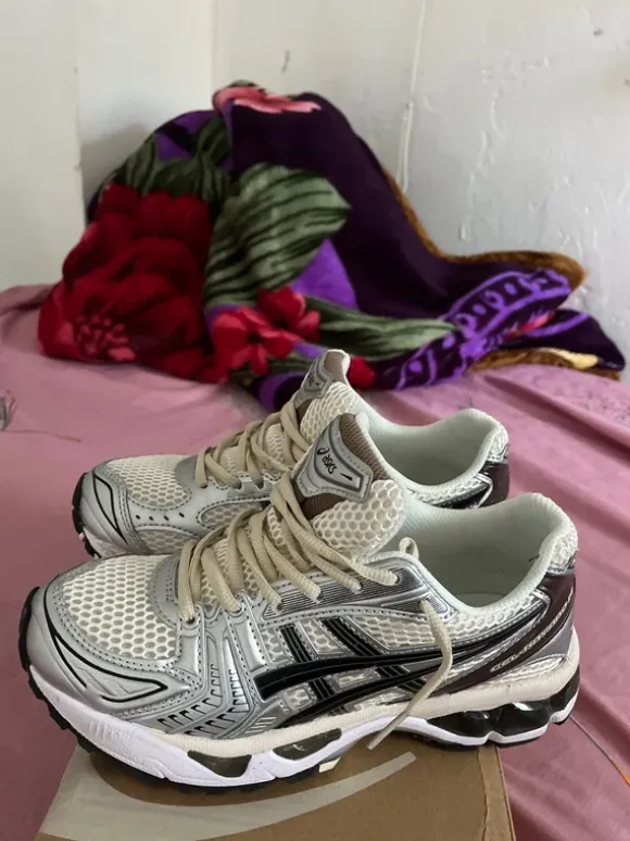 Asic gel kayono 14 cream/silver black