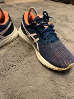 Asics amplifies foam