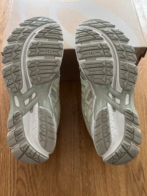 ASICS Gel Kayano 20 fossil/cream