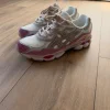 Asics gel nyc | beige / pink