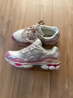 Asics gel nyc | beige / pink