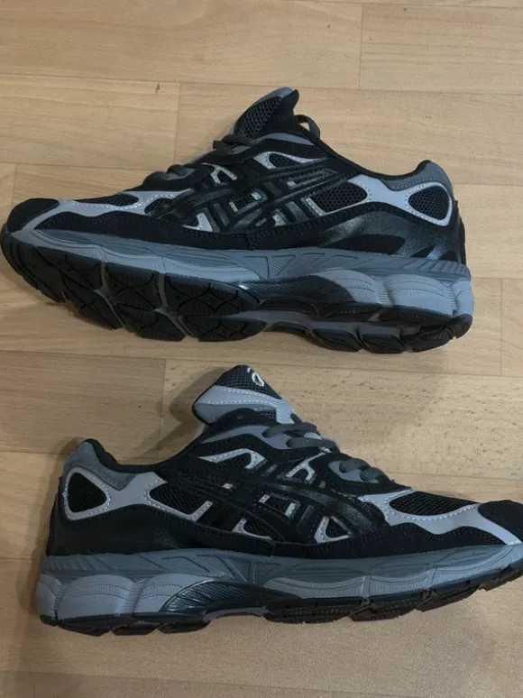 Asics Gel Schwarz-Grau
