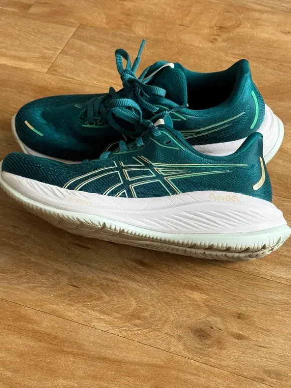 ASICS Gr. 39