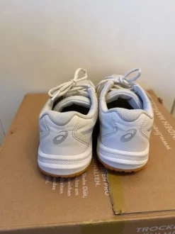 ASICS Hallen Schuhe Kids Gr 37,5