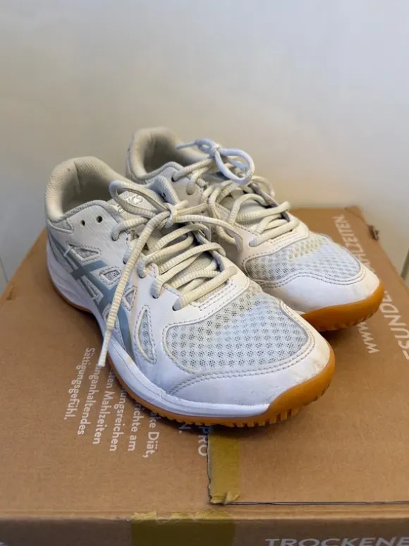 ASICS Hallen Schuhe Kids Gr 37,5
