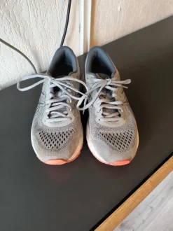 Asics hardloop ren buitensport schoenen grijs unisex 39.5