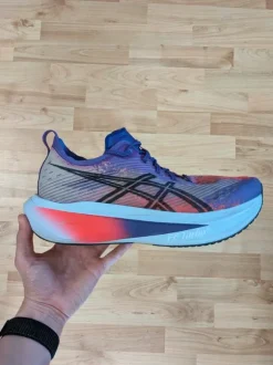 Asics Megablast 44.5 US10.5 Laufschuhe