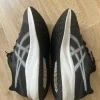 ASICS noires & blanches 👟 Ultra confort | Très bon état