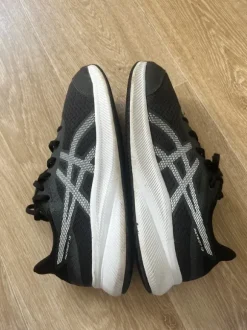 ASICS noires & blanches 👟 Ultra confort | Très bon état