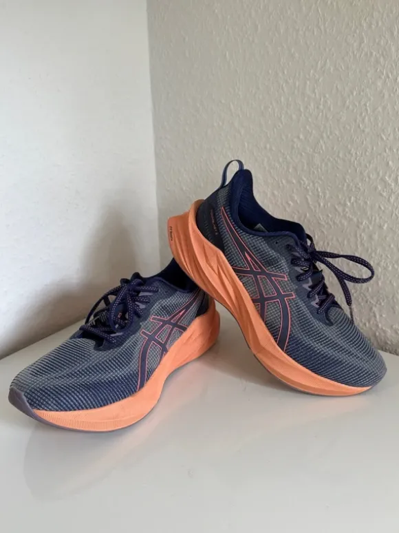 Asics Novablast 3 FF Blast+ Damen Laufschuhe 41,5 (wie neu)