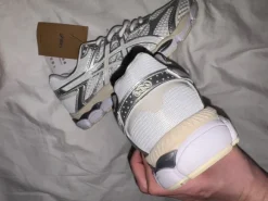 Asics Schuhe
