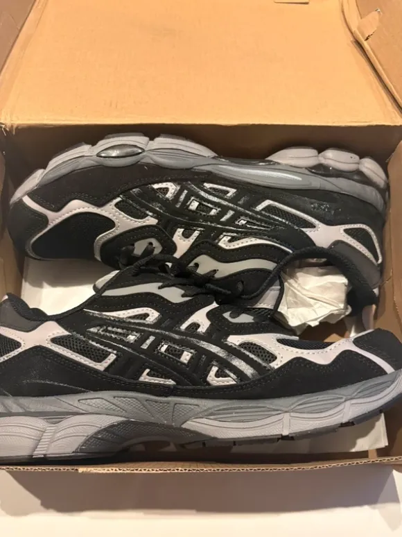 Asics Sneaker NYC - Größe 45 - Schwarz/grau