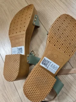 Asos Clogs Holz in mint Neu 37