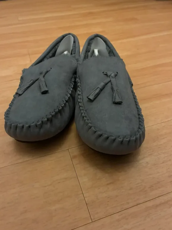 ASOS Design moccasin slipper in grey with faux fur lining