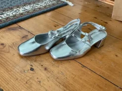 Asos design silberner Absatzschuh