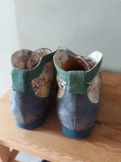 ausgefallener Schnürschuh