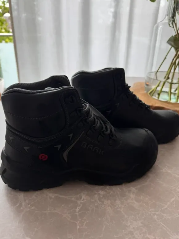 BAAK Sicherheitsstiefel / Arbeitsschuhe S3 ESD Gr. 42 – neu & ungetragen