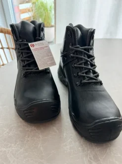 BAAK Sicherheitsstiefel / Arbeitsschuhe S3 ESD Gr. 42 – neu & ungetragen