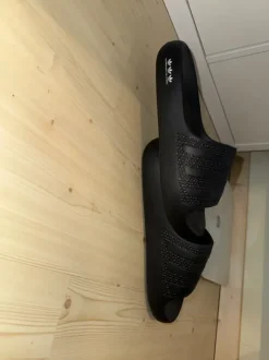 Badelatschen Adidas schwarz Größe 41 absolut neuwertig