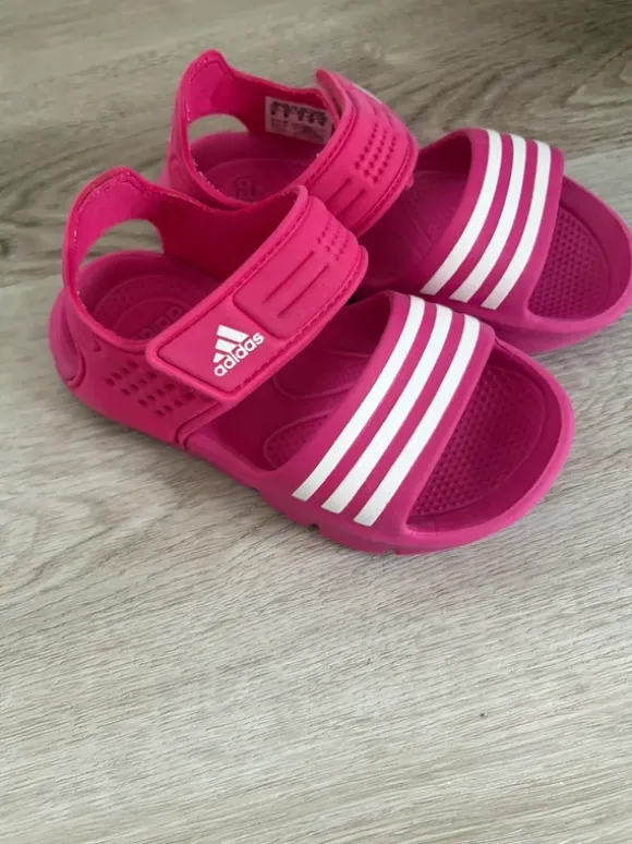 Badelatschen, GR.26 - Top Zustand