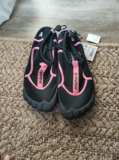 Badeschuhe