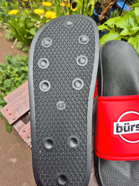 Badeschuhe (Bürstner / Größe 43)