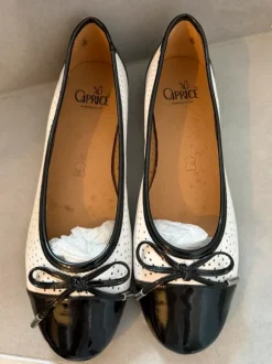 Ballerina Caprice in 39 in Leder