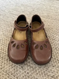 Ballerina Naot 36 NEU