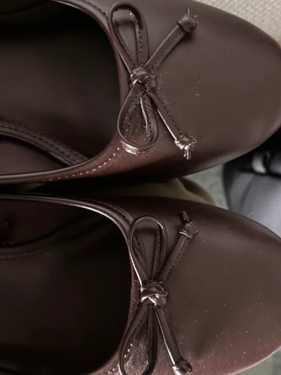 Ballerinas Braun mit Absatzt Bershka neu // Stockholm Style// Ballerinas