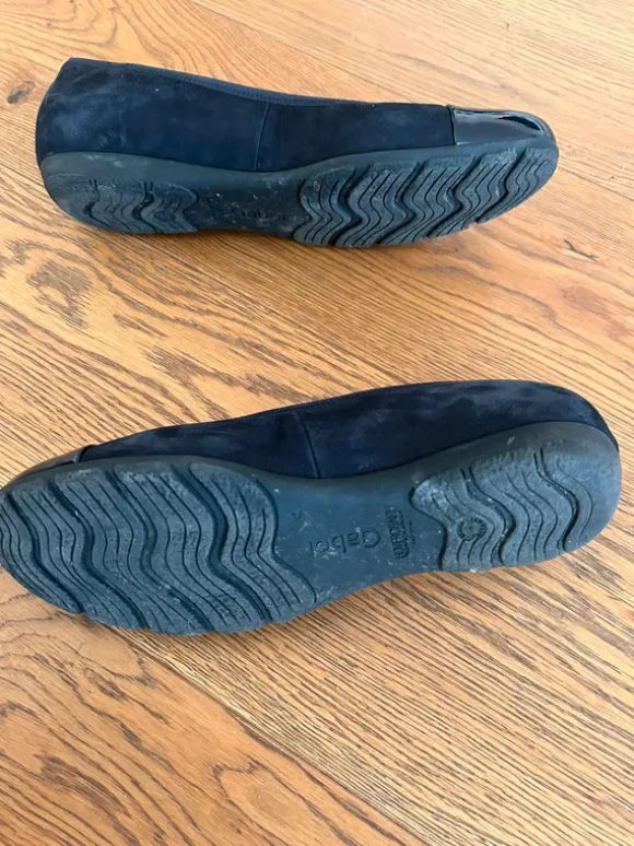 Ballerinas Gr. 6 39 Dunkelblau mit Lackkappe Schwarz Pumps