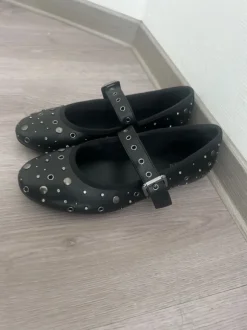 Ballerina’s met studs